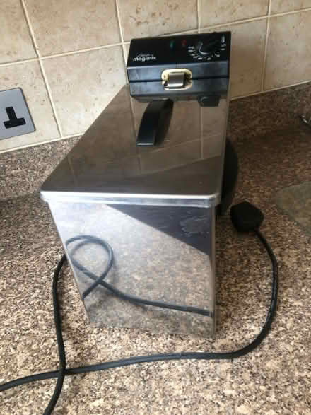 Photo of free Magimix Deep Fat Fryer (BS22) #1