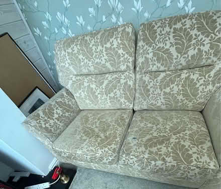 Photo of free sofa 2 seater (Hoo St Werburgh ME3) #1