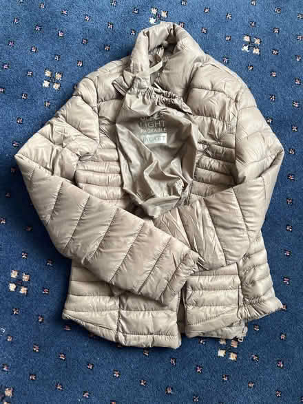 Photo of free Packable jacket (Midstocket AB15) #1