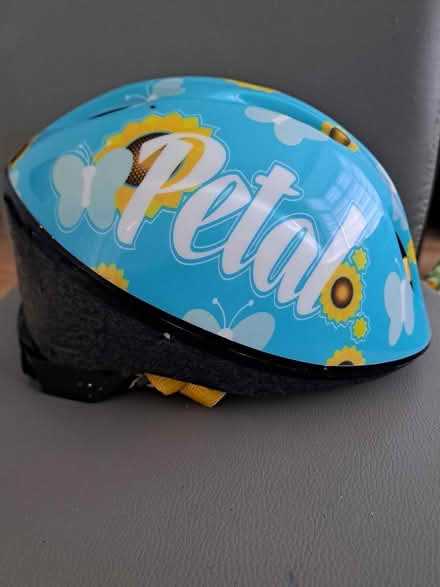 Photo of free Apollo Petal 12" Kids Bike Bundle (Hendon, NW4) #3