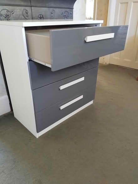 Photo of free Chest of 4 drawers (Leigh on Sea) #2