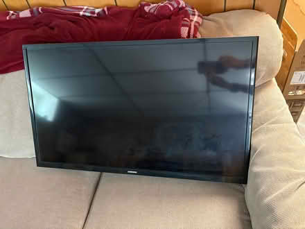 Photo of free Samsung flat screen (Drexel Hill) #1