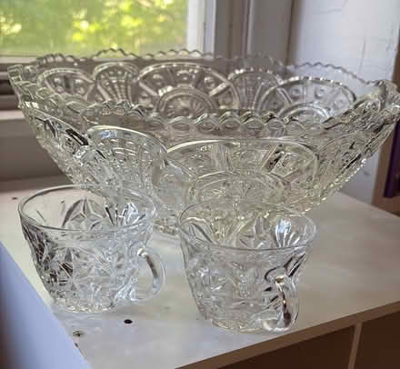 Photo of free Punch bowl and cups (Croton-on-Hudson) #1