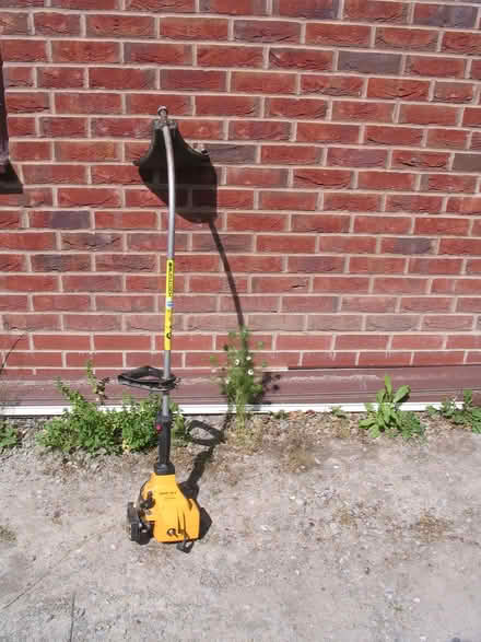 Photo of free Petrol strimmer (Bucknell SY7) #1