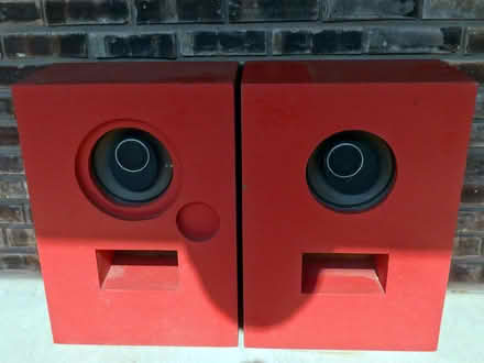 Photo of free Pair of Speakers (Jefferson Avenue Downers Grove) #1
