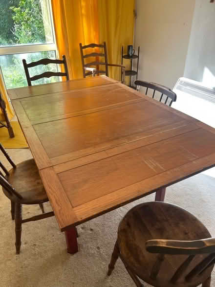 Photo of free Oak dinning table and six chairs (Cutteslowe OX2) #3