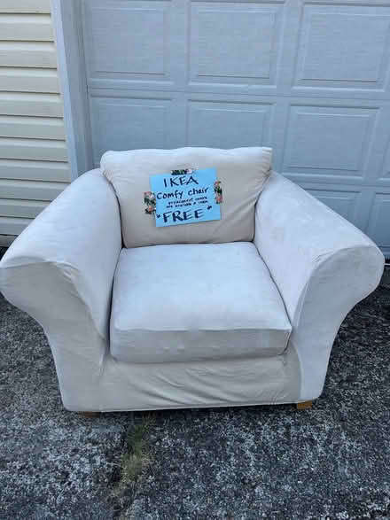 Photo of free ikea comfy chair (Richmond : 3 road & Francis) #1