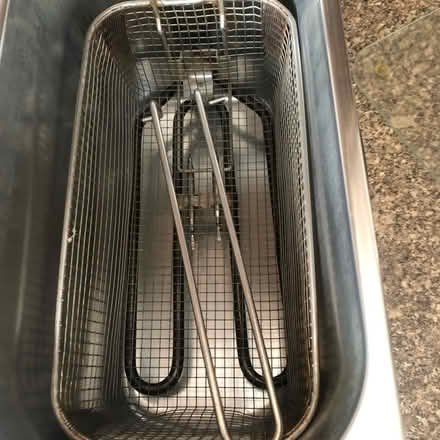 Photo of free Magimix Deep Fat Fryer (BS22) #3
