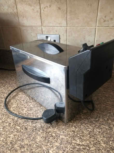 Photo of free Magimix Deep Fat Fryer (BS22) #2