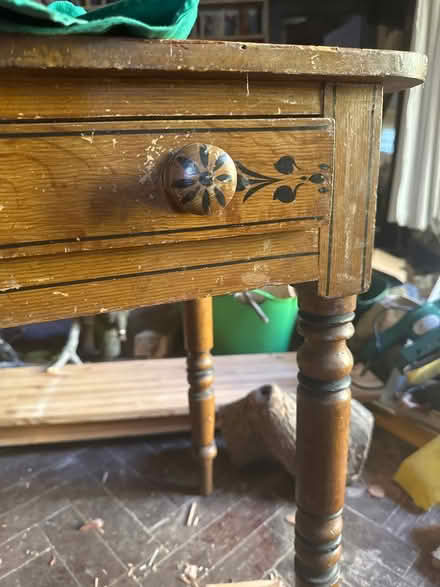 Photo of free Small Desk (Maida Hill W9) #4