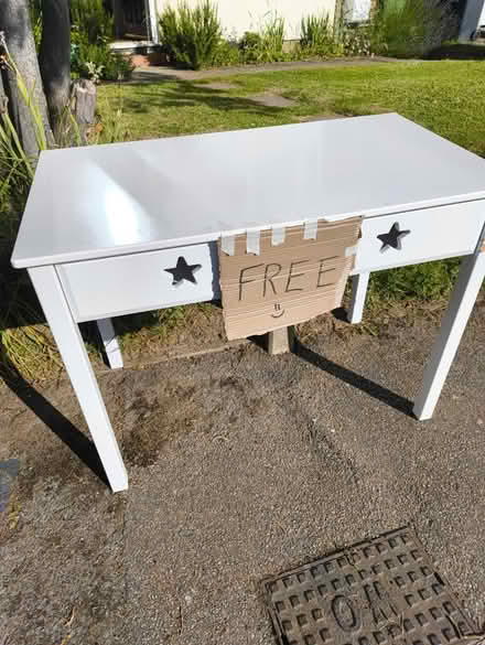 Photo of free Desk (Paddock Wood) #1