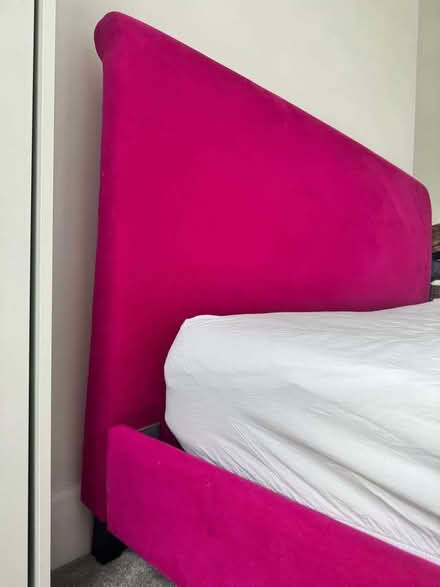 Photo of free King sized pink bed frame (mattress not included) (Shacklewell N16) #2
