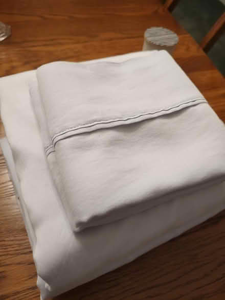 Photo of free Queen sheet set (Odenton) #2