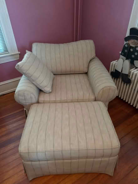 Photo of free Stuffed Chair with Ottoman (Off Kings nr Thaddeus Stevens) #1
