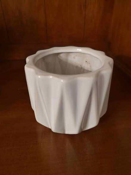 Photo of free 4" plant pot (Odenton) #1