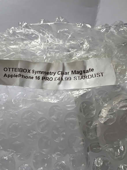 Photo of free iPhone 16 pro otterbox case (Wellow, Bath) #4