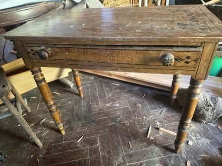 Photo of free Small Desk (Maida Hill W9) #1