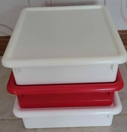 Photo of free Plastic containers (Prospect Heights) #1