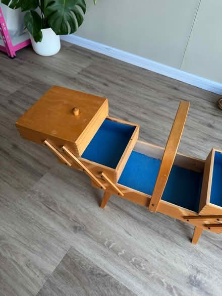 Photo of free Mid century sewing box (Leigh-on-Sea SS9) #3