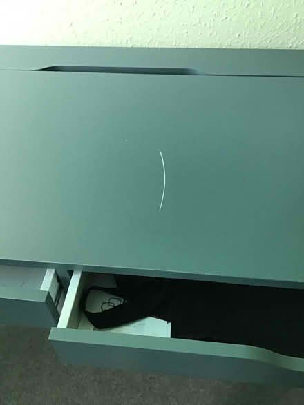 Photo of free Desk (Scholes WN2) #3