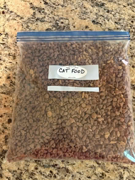 Photo of free bag of dry cat food (Columbia MD) #1