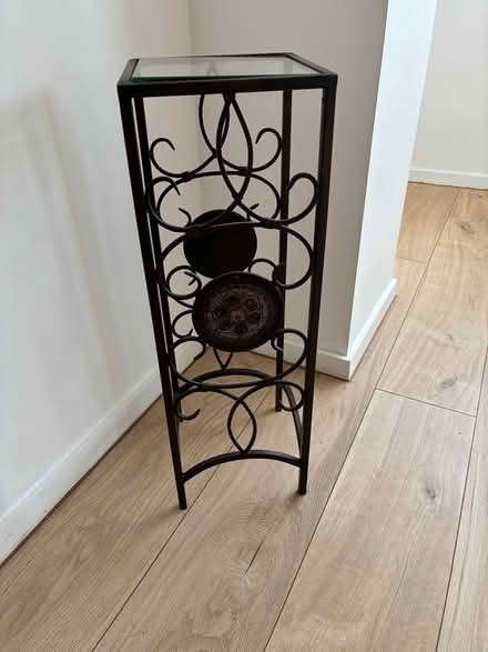 Photo of free Small lamp/side table (Dunstable, Bedfordshire) #2