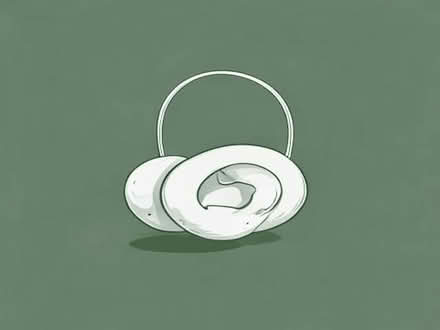 Photo of Ear Buds (Farley Hill LU1) #1