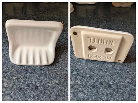 Photo of free Soap Dish (W. Hiawatha Trail, Mt Prospect) #1