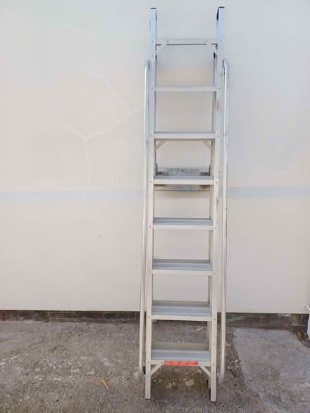 Photo of free Large illuminated display/storage unit (Common Edge FY4) #2