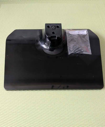Photo of free Samsung Monitor/TV Stand (Beulah Hill SE19) #1