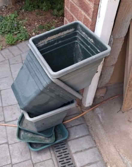 Photo of free Large palnt pots (Wellesbourne CV35) #1