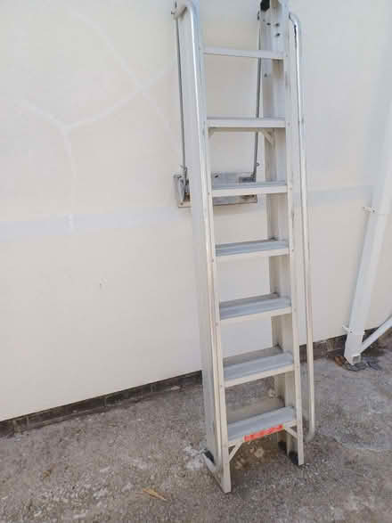 Photo of free Large illuminated display/storage unit (Common Edge FY4) #4
