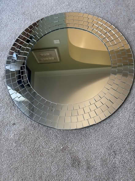 Photo of free Mirror (Loscoe) #1