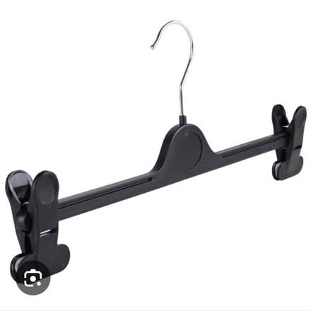 Photo of Clothes hangers (AL7) #1