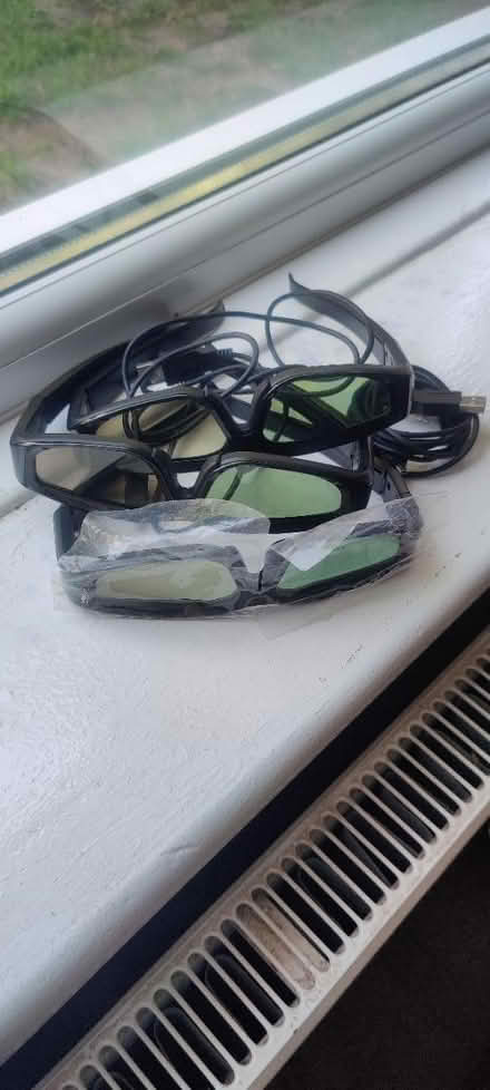 Photo of free LG 3D glasses (Woodcote SM6) #3