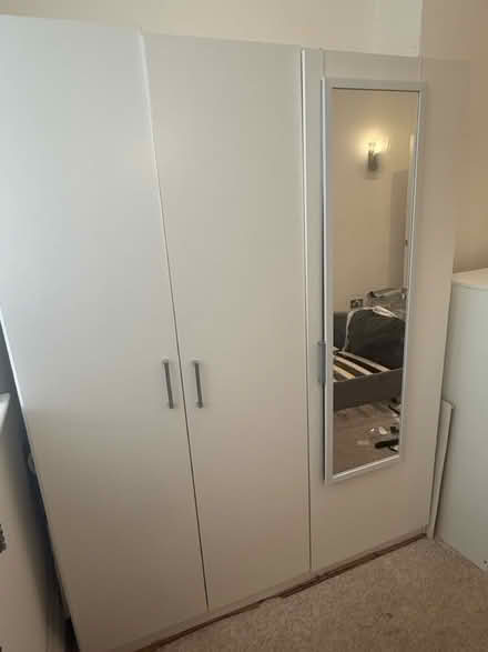 Photo of free White Wardrobe (WS1 1PT) #3