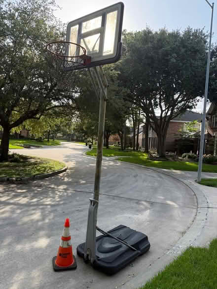 Photo of free Baskvall hoop (2102 Prim water Ct Kingwood) #3