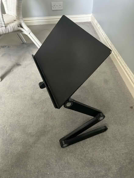 Photo of free Bed stand thing (Woodcote RG8) #1