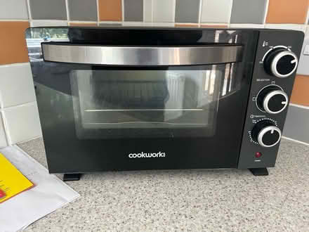 Photo of free Countertop oven (Woodcote RG8) #1
