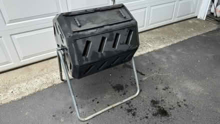 Photo of free compost drum, rotating (Fishkill, off route 9.) #1