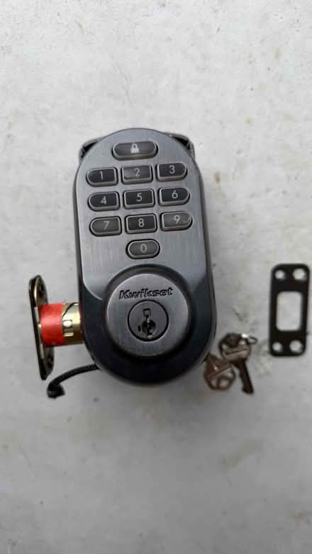 Photo of free Kwikset Halo WiFi keypad smart lock (32832) #4