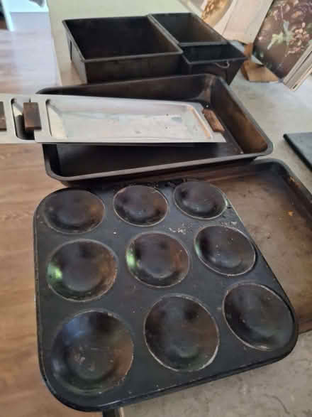 Photo of free Baking trays (Hugh Mill BB4) #1