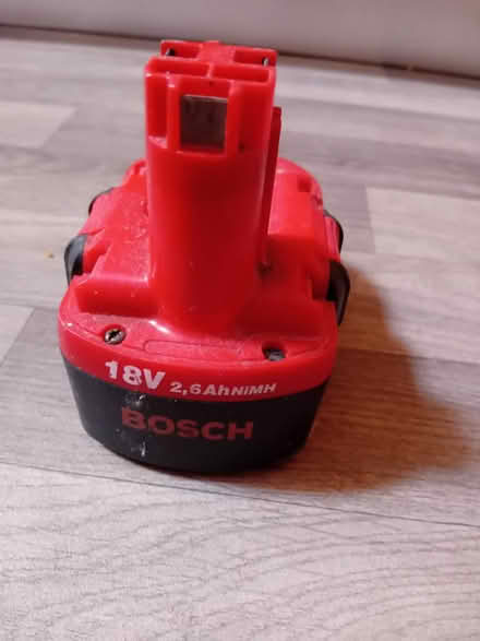 Photo of free Bosch 18V 2.5Ah battery (Swanshurst B13) #1