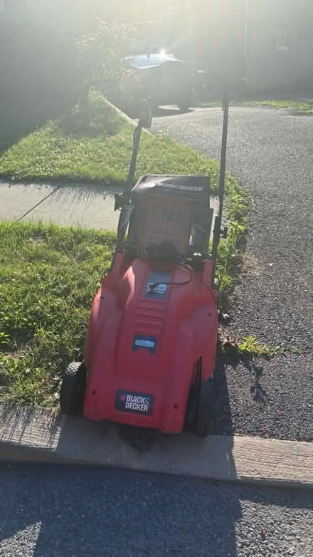 Photo of free CURB ALERT: electric mower (Tarrytown) #2