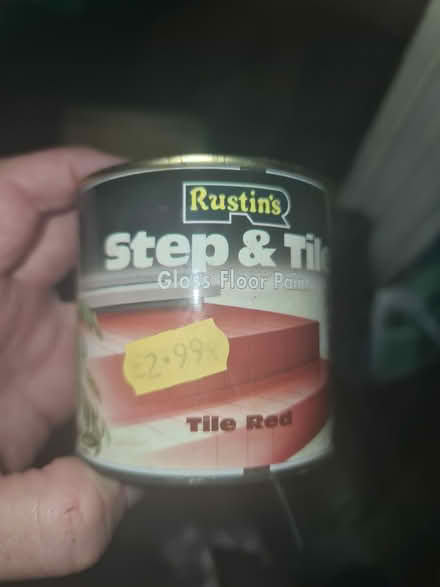 Photo of free Small tin of red gloss paint (Hackney E8) #1