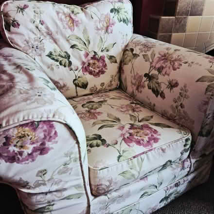 Photo of free Lovely arm chair (Rose Green PO21) #2