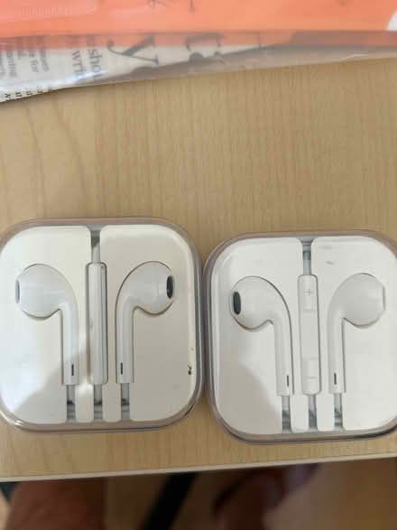 Photo of free I-phone earphones (Chiswick W4) #1