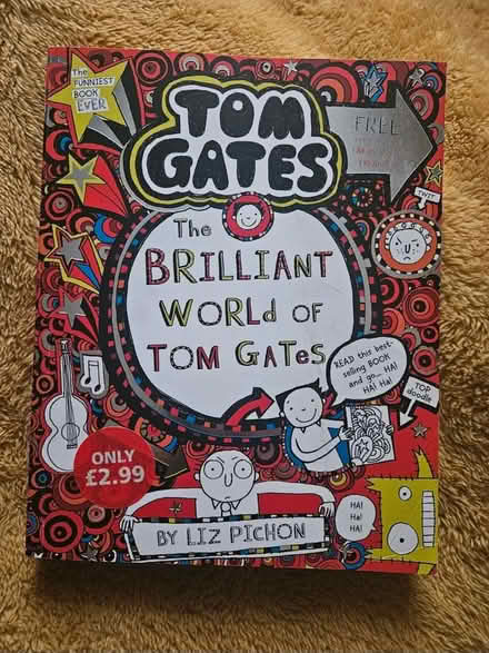 Photo of free Tom Gates Books (Crossways DA2) #3