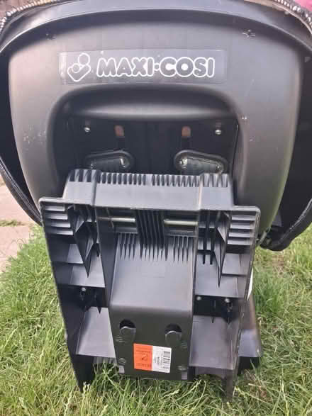 Photo of free Toddler Car seat (Carpenders Park, WD19) #2
