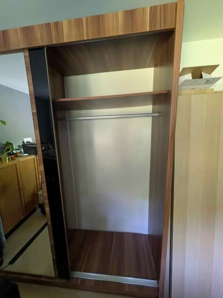Photo of free Sturdy double wardrobe with mirrors (HP22 Halton Camp) #3